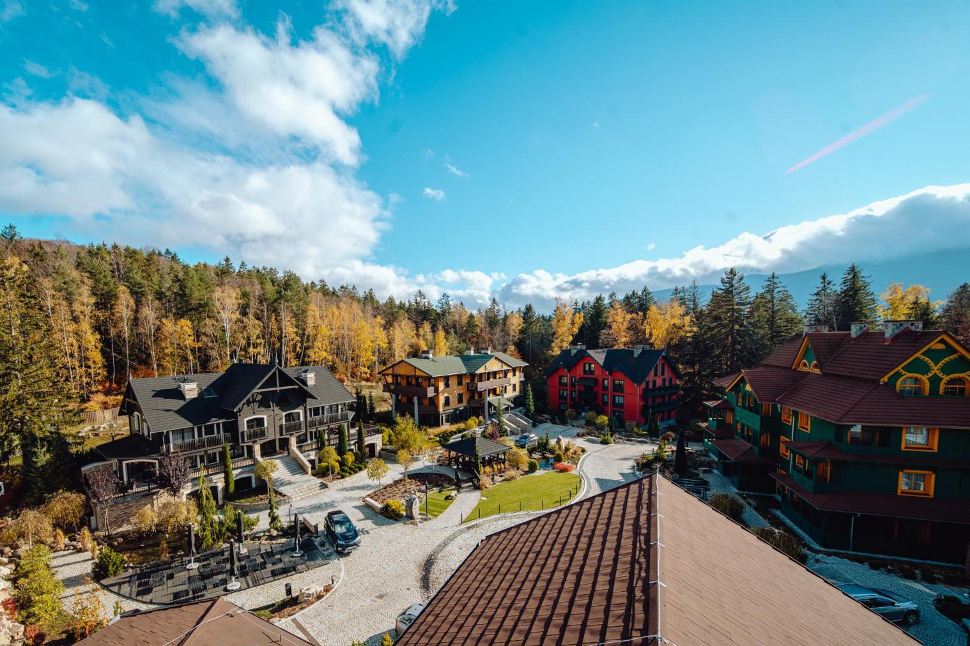 Norweska Dolina Family&Pet-Friendly Resort Szklarska Poreba Ngoại thất bức ảnh The Village at Sun Peaks